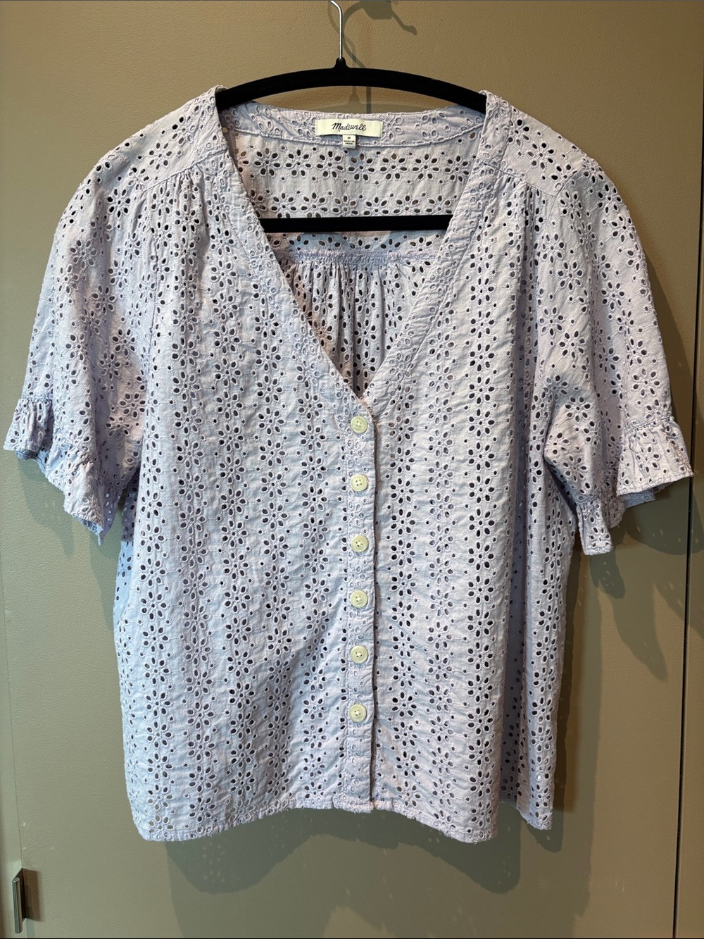 Madewell Eyelet V-Neck Blouse in Lavender Cotton Medium